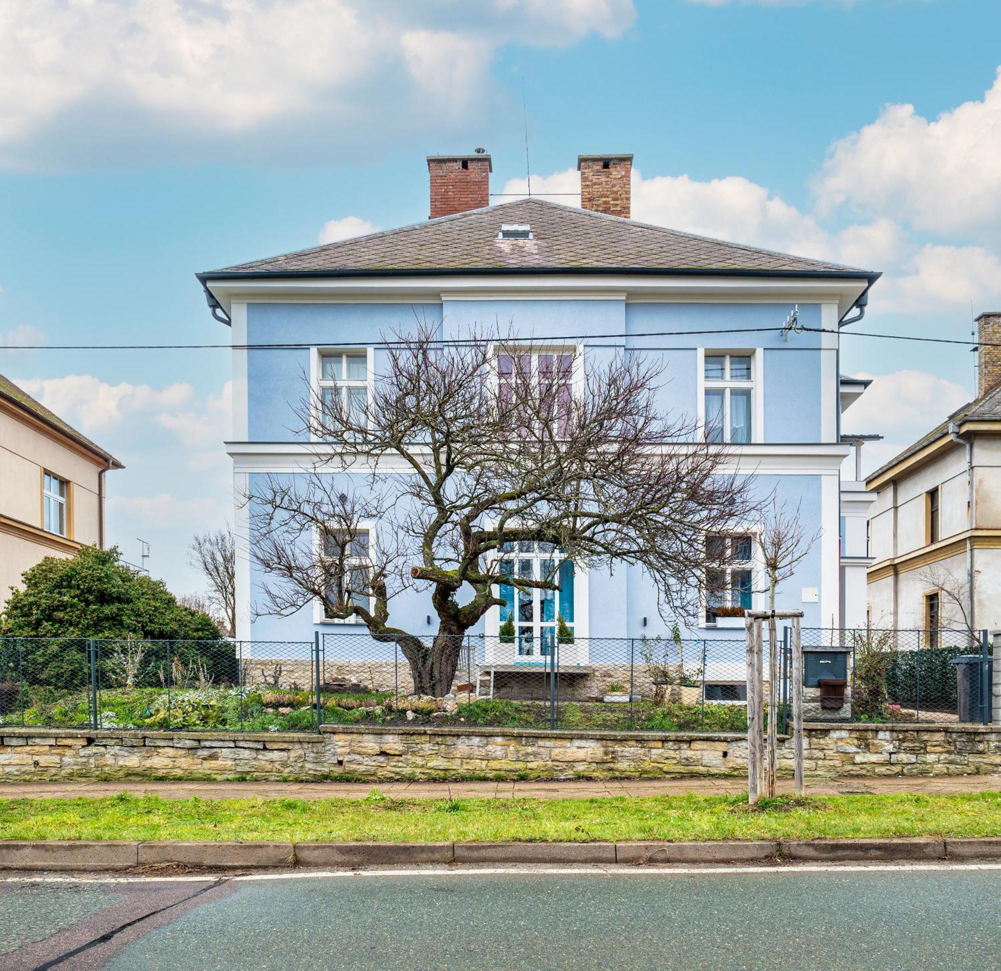 Vila Opočno Buitenkant foto